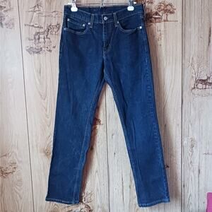 Levi’s 511 Medium Wash Wrinkle Distressed Straight leg jeans Size 31/32